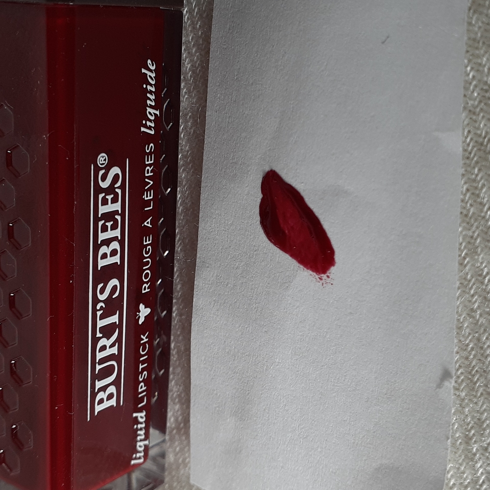 BURT'S BEES - Picture 2 of 3